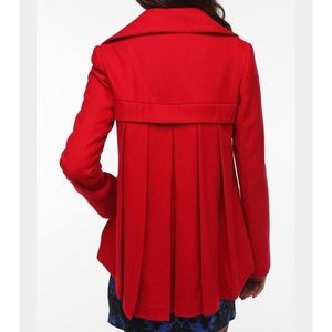 ✨❄️WINTER SALE❄️✨Pleated back peacoat